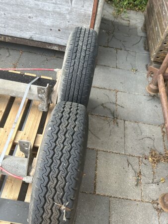 Al-Ko Achsen gebremst, 1350 kg, 2 Stck. vorhanden